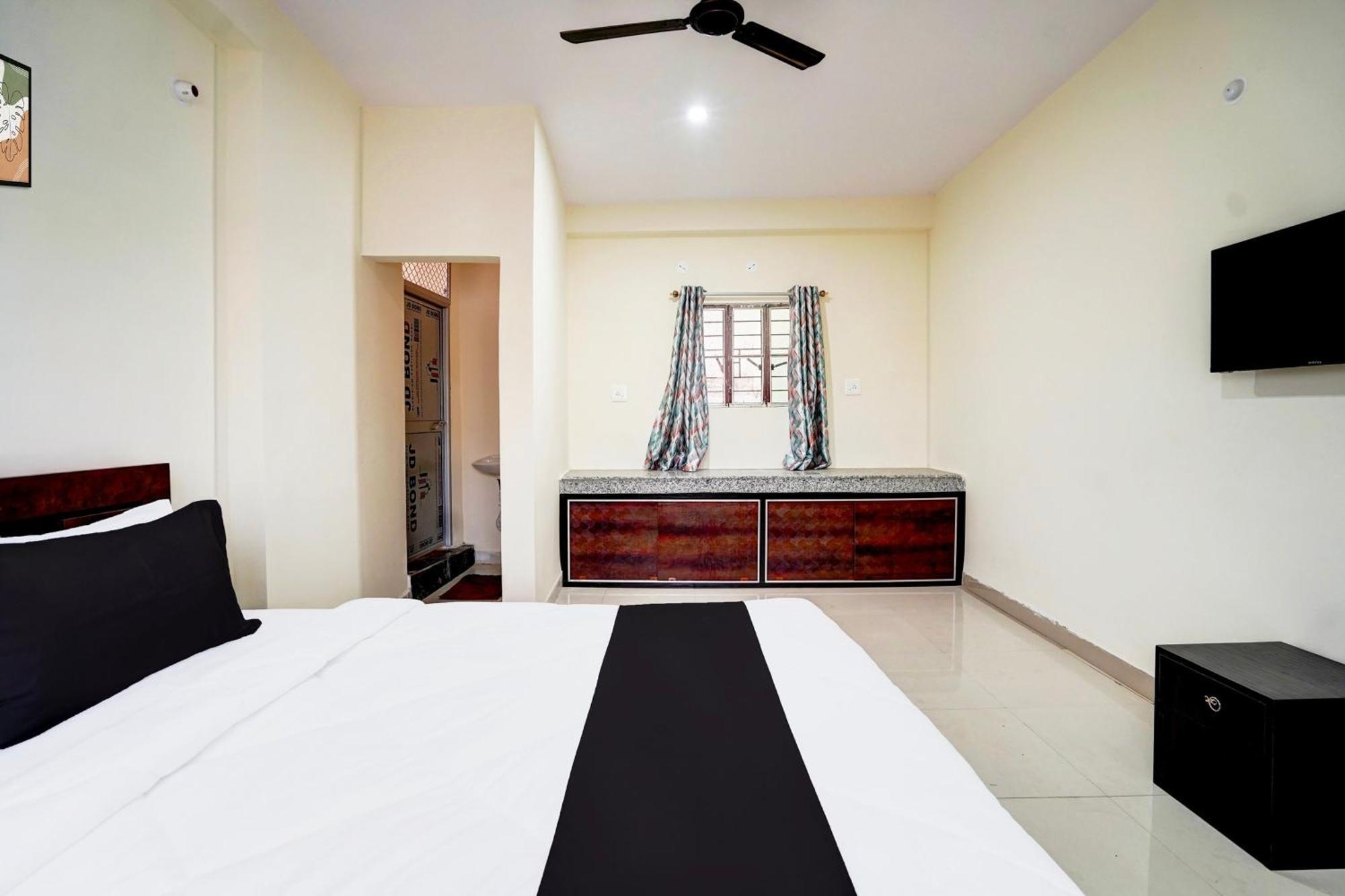 Hotel O The Crown Inn Danapur Exterior photo